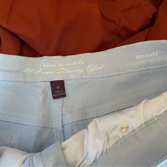Women’s Gloria Vanderbilt “Amanda” Baby Sky Blue Jean Capris Bermuda - Picture 10 of 11